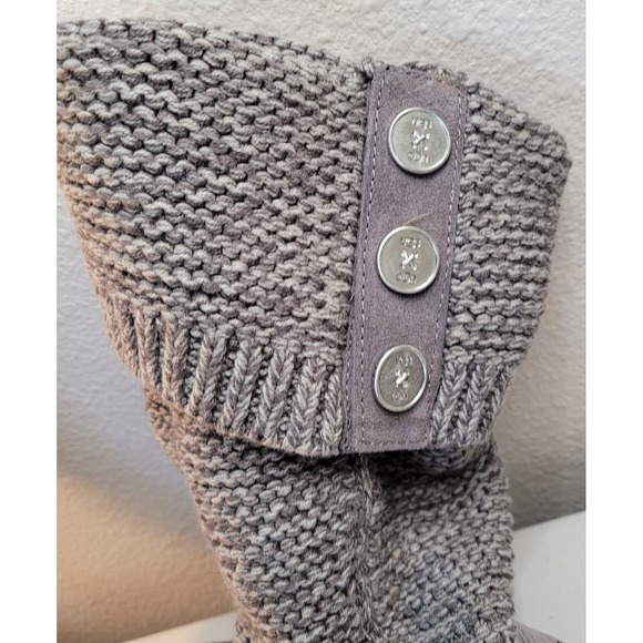 UGG Australia Women's Gray Knit Button Cardy Tall Boots Size 10. - Picture 11 of 13